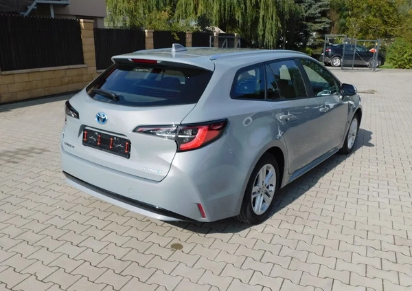 Toyota Corolla cena 57810 przebieg: 105000, rok produkcji 2021 z Wolbrom małe 172